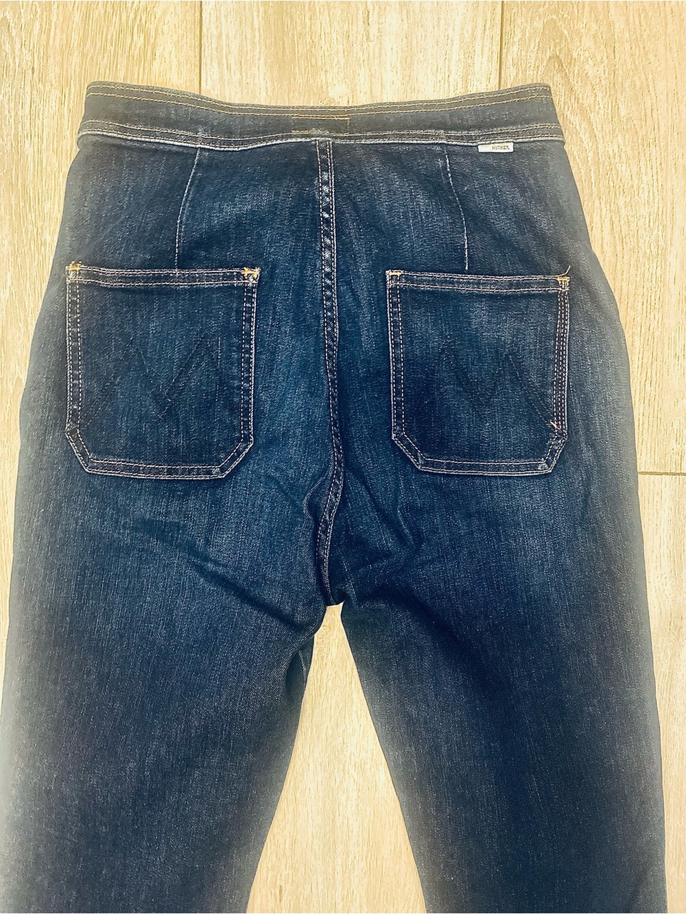 Women’s Mother High Waisted Smokin' Double Welt Heel Jeans Off Limits Dark Wash - Picture 2 of 9